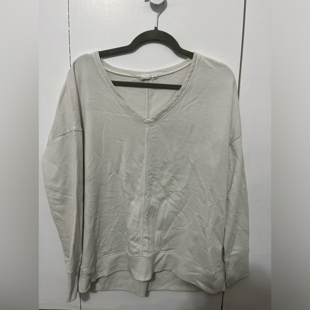 Women’s Gap V Neck Knit Long Sleeve Sweater/ sweatshirt size small​